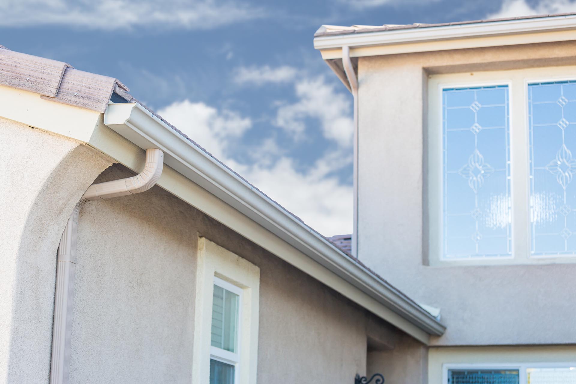 Boost Your Home’s Look in The Woodlands with New Gutters