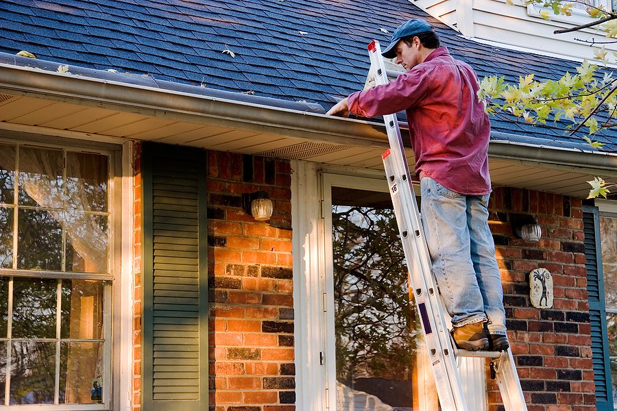 gutters and roofing guide - gutter cleaning services for Conroe homeowners